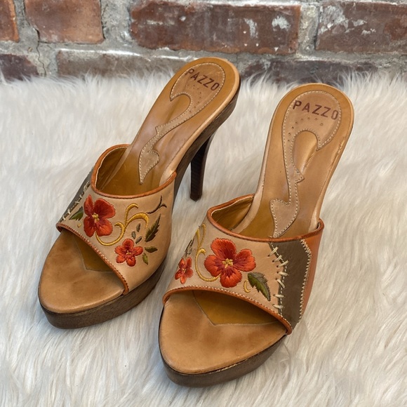 Pazzo Embroidered Leather Platform Wood Heel Sandals, Size 8.5M - Picture 8 of 16